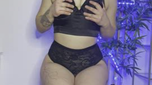 18yo young girl titties need a lot of fresh air do u agree