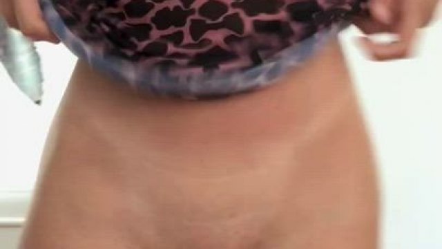 Do you also like tiny 19yo girl or do I need to be more curvy ?