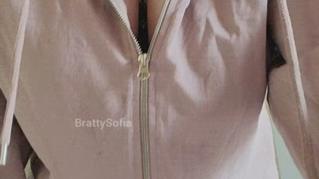 Wanna fuck a 5'4 thick Irish girl?