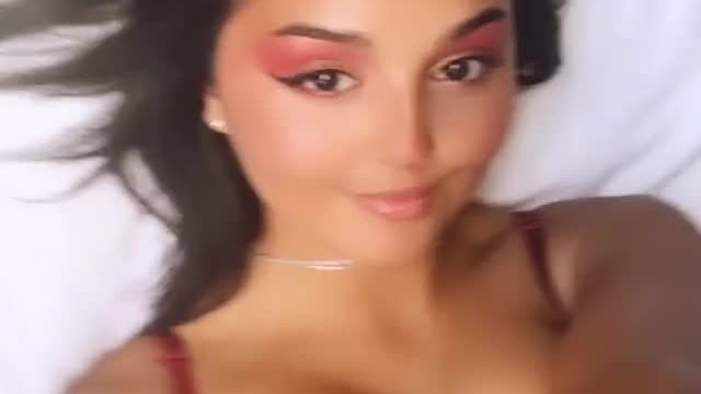 just took the prettiest nude 