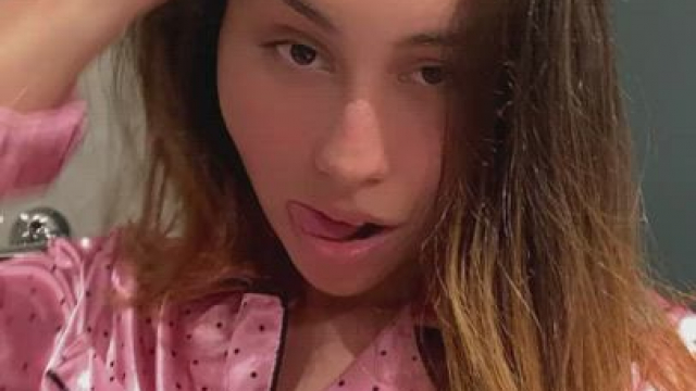 say hi if u like my pijamas!