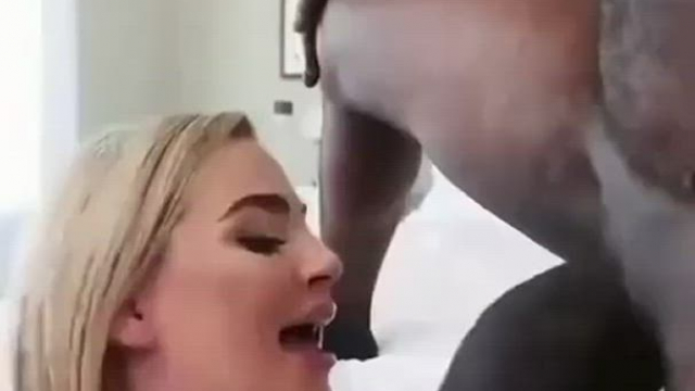 Facefucked by a monster !!