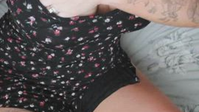 Cum play with my big soft tits (f) 40 +