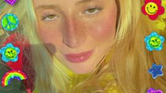 Come eat these candies :)