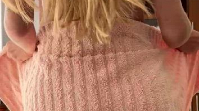 No witty title.. I just want to drop my towel for you