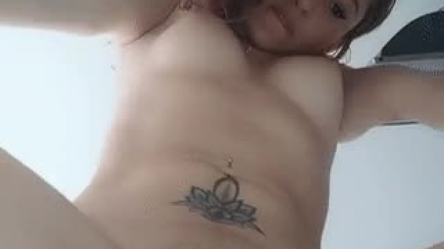 I bet you cant pull out once you're inside me