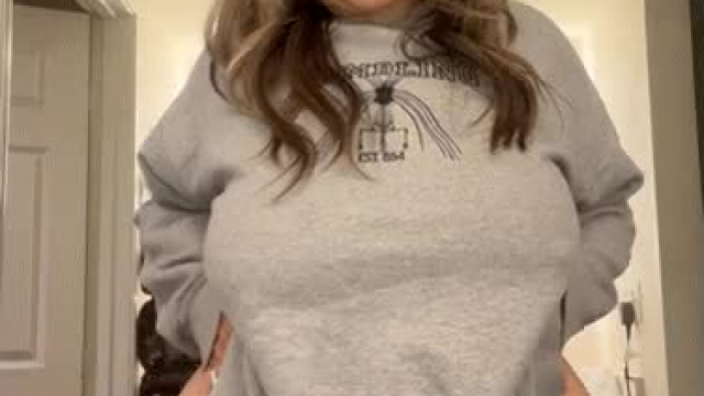 I’m so soft, play with me :)