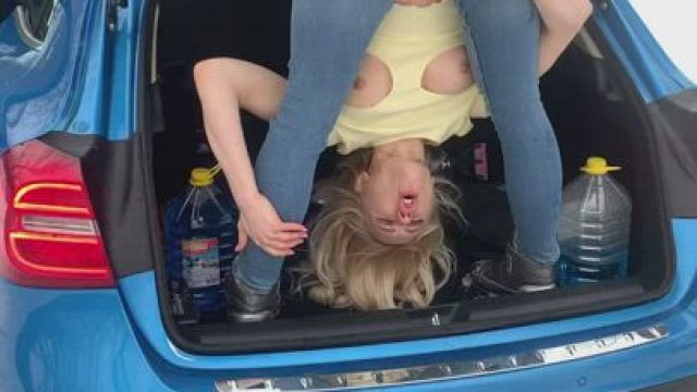 I love to masturbate outdoors on a roadside picnic