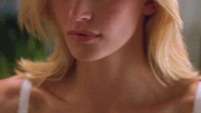 Natasha Henstridge - Species 60 FPS