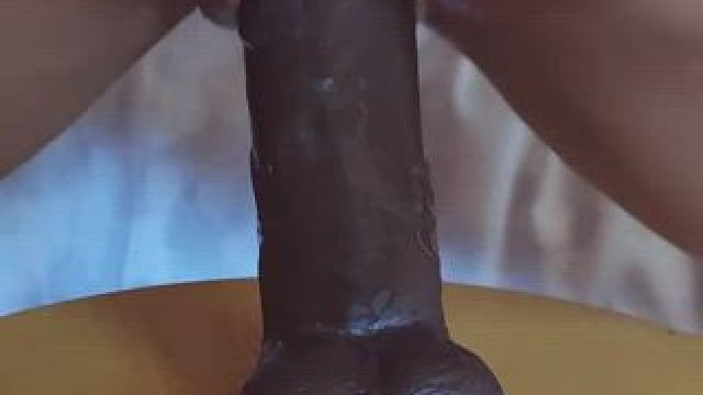 My lips love to grip it