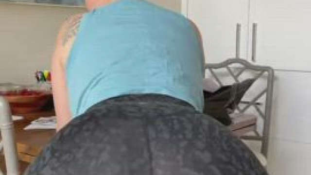 If I wore these leggings grocery shopping would I catch you staring?