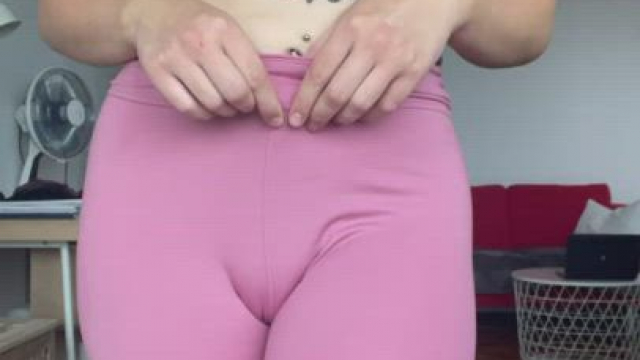 Would a 20yo latina nurse make you stare at the gym?