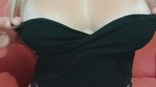 Do these tanlines look tasty on my natural DD boobs?