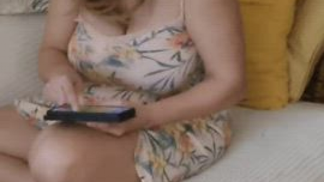 This is how you treat a slutwife who's married to her phone