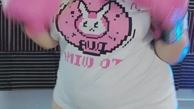 Would you smash this pussy for 12 rounds