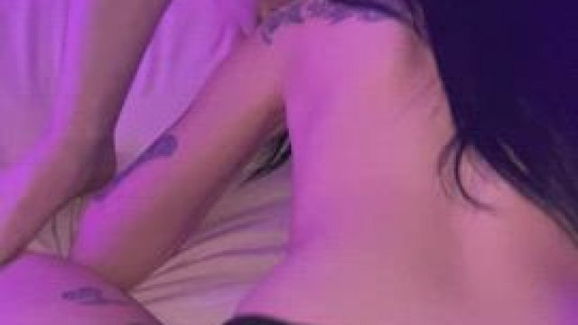 I could eat my friends pussy all night tbh