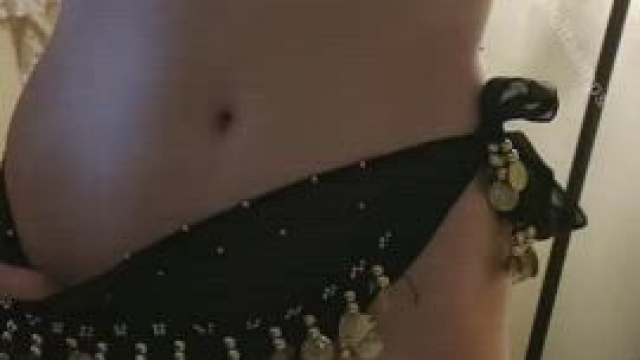 The view under my belly dancing skirt, wanna taste? ????????
