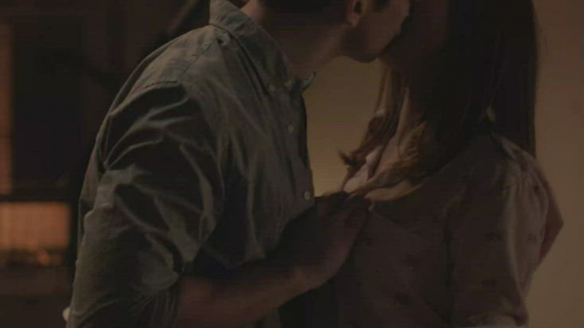 Ella Purnell eaten in Sweetbitter