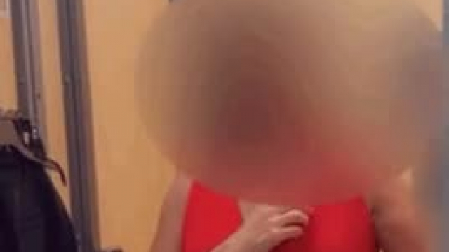 Do you like red on me? [f46]