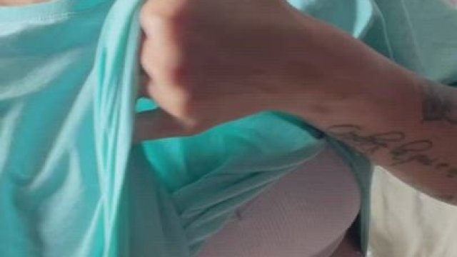 beautiful delicate blonde! yesterday was in karaoke. as it turned out I can't si