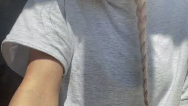 do you like the girl's braids?)