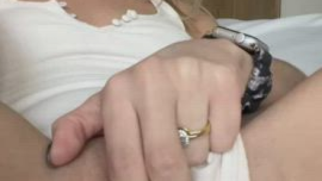 Spreading my lips and teasing my clit for you :)