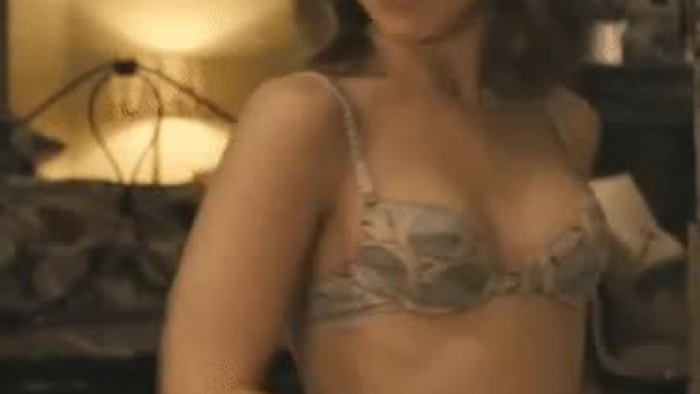 I thinks it’s time to worship my favourite again! Miss McAdams is my ultimate go