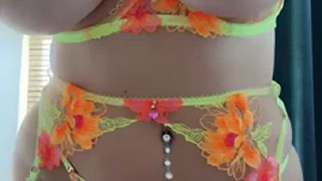 [GIF] wanna come over and not watch a movie with me?