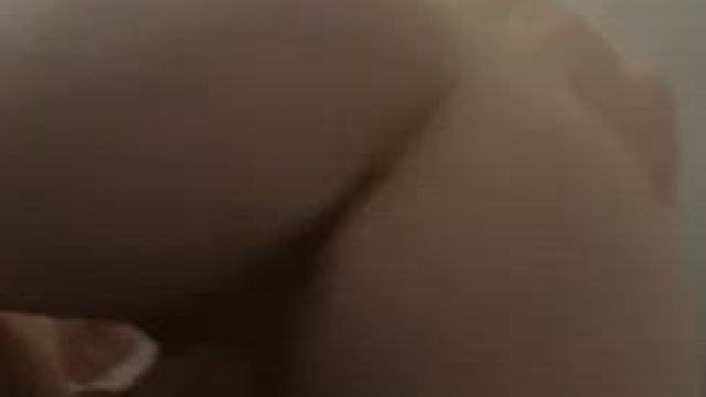 When u leave her at the motel with our mate and my phone rings I get this I lo