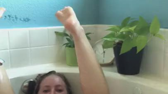 Nicole Aniston filling her ass with dildo in the bath