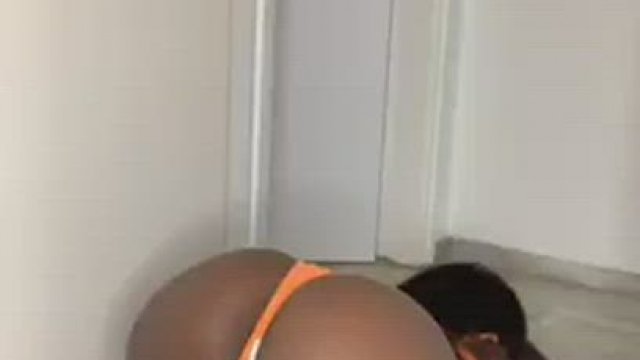 It’s Monday stretch time