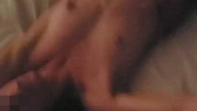 I love being tossed around between 2 cocks.