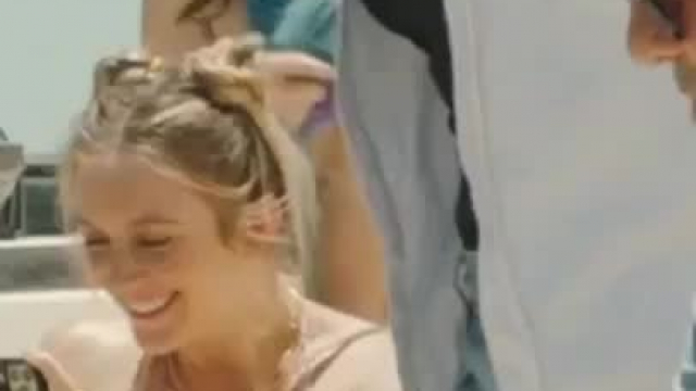 Kaitlyn Dever - Ticket to Paradise (2022)