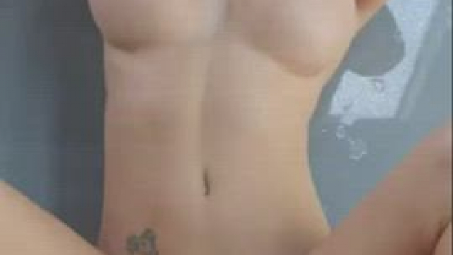 Feed those lips baby