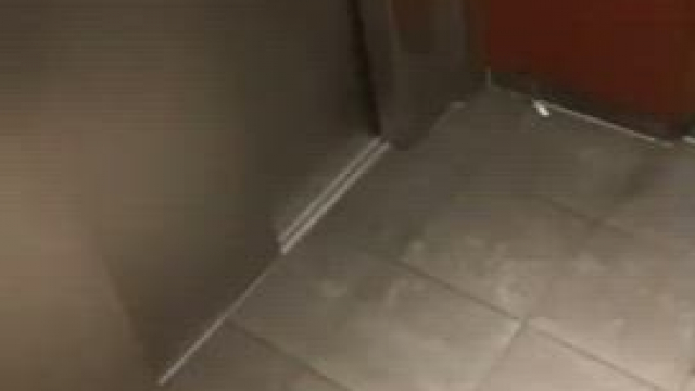 Checkout Latest Viral Lift Elevator Bl0wj0b VIDEO!! Full 5min Don't Miss. Link i