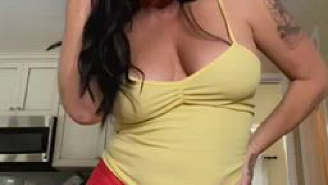 Fuck a MILF… we drain your balls then make you cookies.