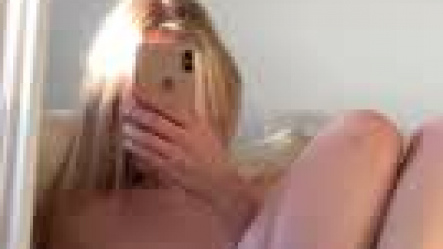 I would love to be someones petite fuckdoll. Any volunteers?