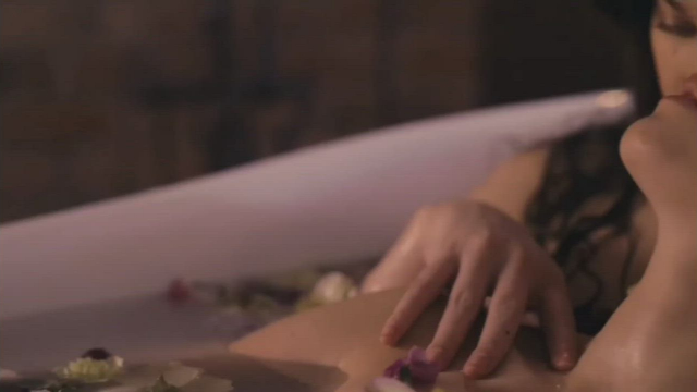 I want to be a part of a Hailee Steinfeld Ella Hunt Threesome