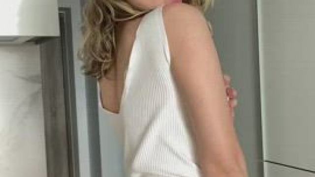 i like playing with my cuty tits