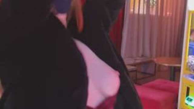 Shooting hoops in the arcade [GIF]