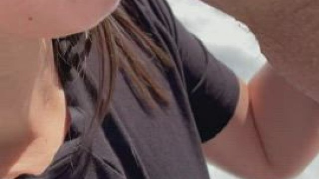 A snowy blowjob on the hike