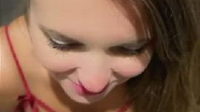 Hot wife u/fungirllikesbigones taking a huge load to the face!