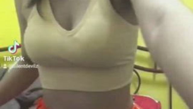 Some asian tiktok for you