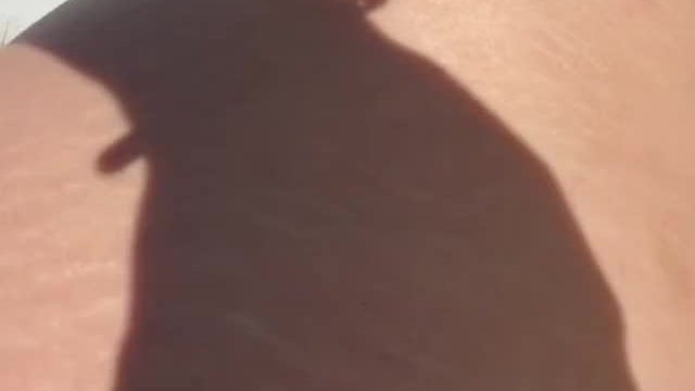 I like to show off my ass during outdoor workout sessions