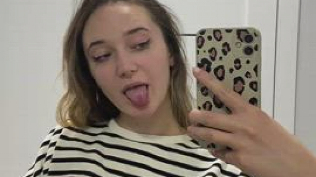 I don't wear a bra on our date