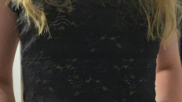 Hello fellow perverts look at my little titties