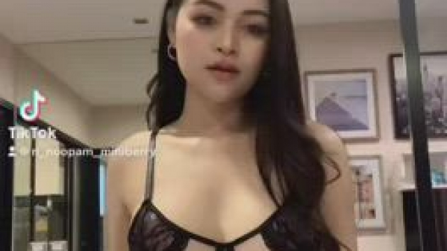 I wanna fuck 1 random Redditor. Who wants to be the one?