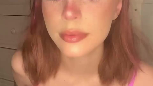 Can this 2005 girl make you hard?