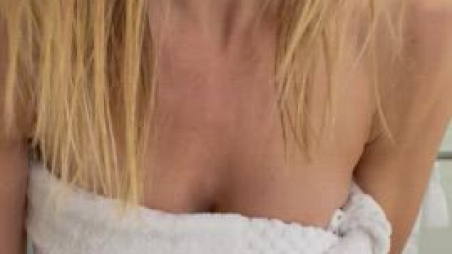 Let's make a resolution to stay nude most of 2022