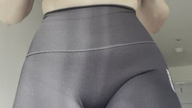 wearing no panties under my gym leggings always makes me work out harder. I love